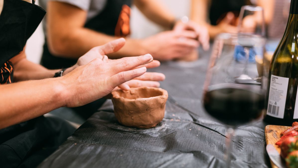 Sábado 30/05 a las 16:00 h. Cerámica y Vino