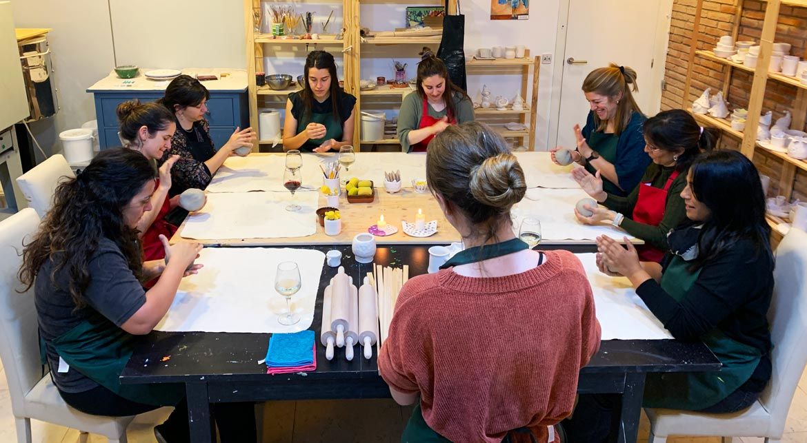 Introductory course in ceramics
